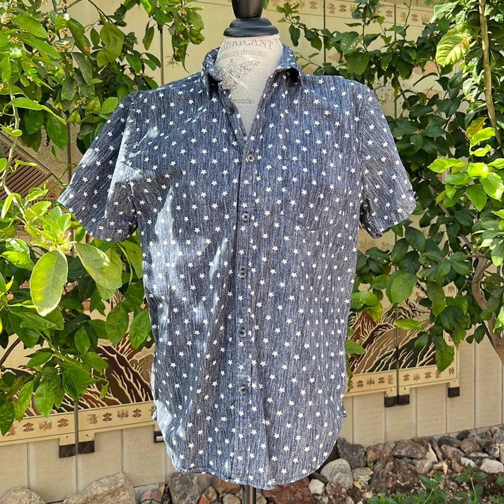 Mens short sleeve button up large